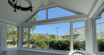 Mill House - sleeps 6 guests in 3 bedrooms