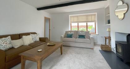 Mill House - sleeps 6 guests in 3 bedrooms