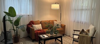 Charming 2BR/1BA, W/D, kitchen, patio, 20 min to WSU