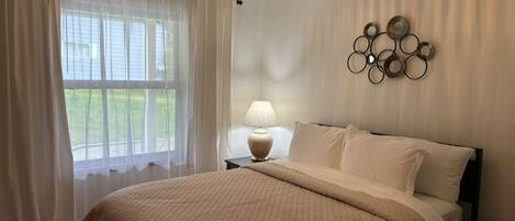 2 soverom, strykejern/-brett, wi-fi (inkludert) og sengetøy