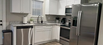 Conveniently Located Townhouse Near the Coast