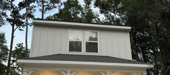 Conveniently Located Townhouse Near the Coast