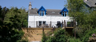 Sleeps 8 in 2 double beds, 1 twin and 1 single bedroom with extra single bed available