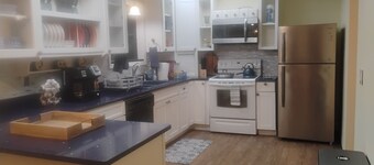 Unique A-Frame wloft, pool, & RV pad 17 minutes from Silver Springs State Park