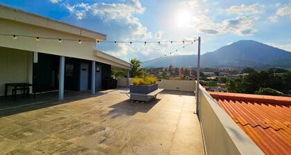 2-bedroom apartment in amazing San Salvador with WiFi, AC