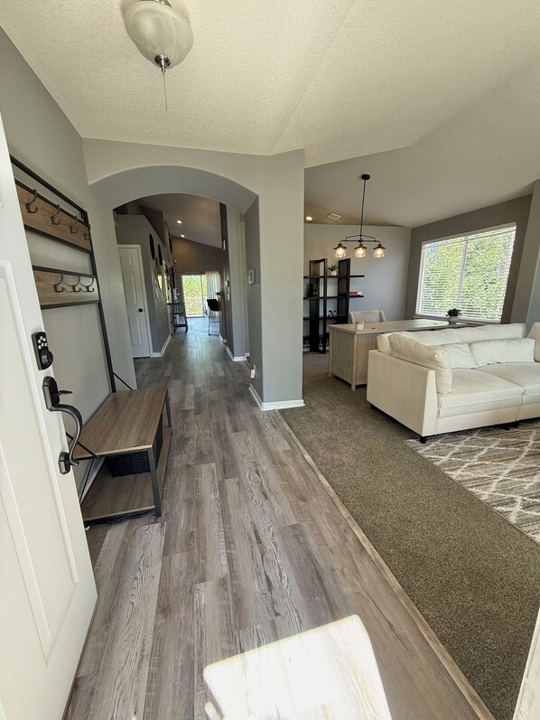 Offices - 3BR Oasis W/ Gazebo + Fire Pit (Aurora)