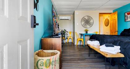 Comfortable Motel Room–2 Full Beds, Pool & Parking