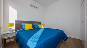 5 Schlafzimmer, Bügeleisen/Bügelbrett, kostenloses WLAN, Bettwäsche