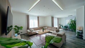 TV - Villa Blue Lake -Makarska by Villas Guide (Imotski)