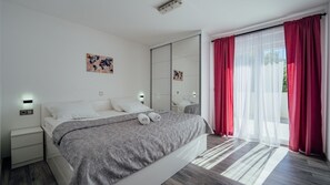 4 soverom, strykejern/-brett, wi-fi (inkludert) og sengetøy