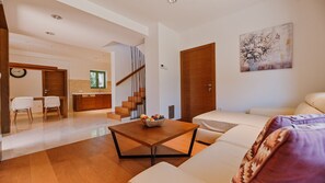 TV - Villa Lu 2 Krk by Villas Guide (Malinska)