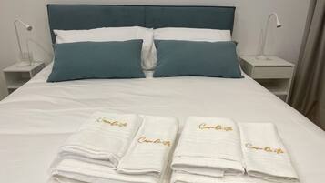 1 chambre, lit parapluie, Wi-Fi gratuit, draps fournis