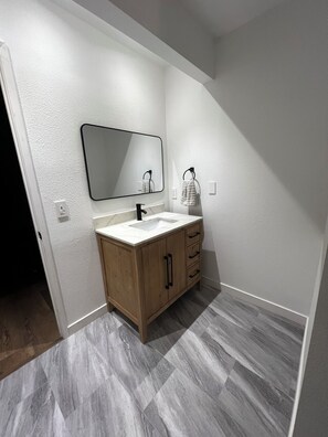 Handtücher, Seife, Toilettenpapier