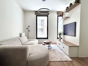 Living area - Cozy Studio 2 min from Grand Place (Brussels)