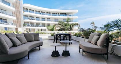 Beachfront 2BR LUX Condo | Mambo 6