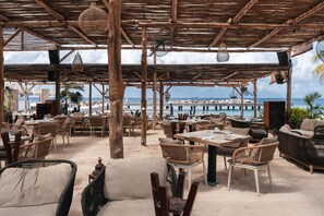 Outdoor dining - 2BR Beachfront Condo ONE Mambo 2 by Bocobay (Willemstad)