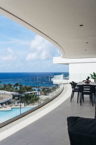 LUX 6BR Penthouse Beachfront Mambo 38&39 byBocobay