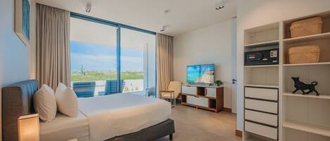 3 bedrooms, iron/ironing board, travel crib, free WiFi