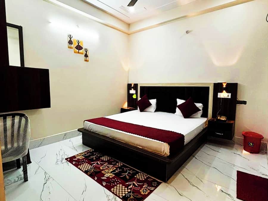 Deluxe Double Room, City View | In-room safe, soundproofing, free WiFi, bed sheets