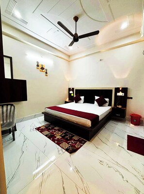 Deluxe Double Room, City View