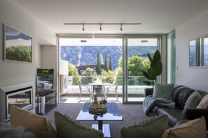 TV connectée, cheminée