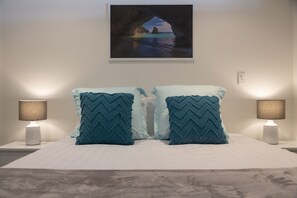 2 bedrooms, desk, iron/ironing board, free WiFi