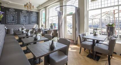 The Ideal Place to Soak Up Dutch Tradition and Seaside Life! Free Breakfast!