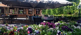Enjoy Local Art And Nature — Steps From TwentseWelle And Volkspark Paths