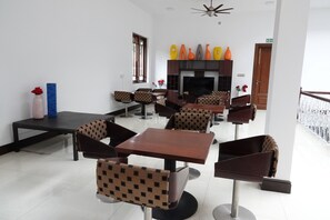Interior - Palm Grove (Colombo)