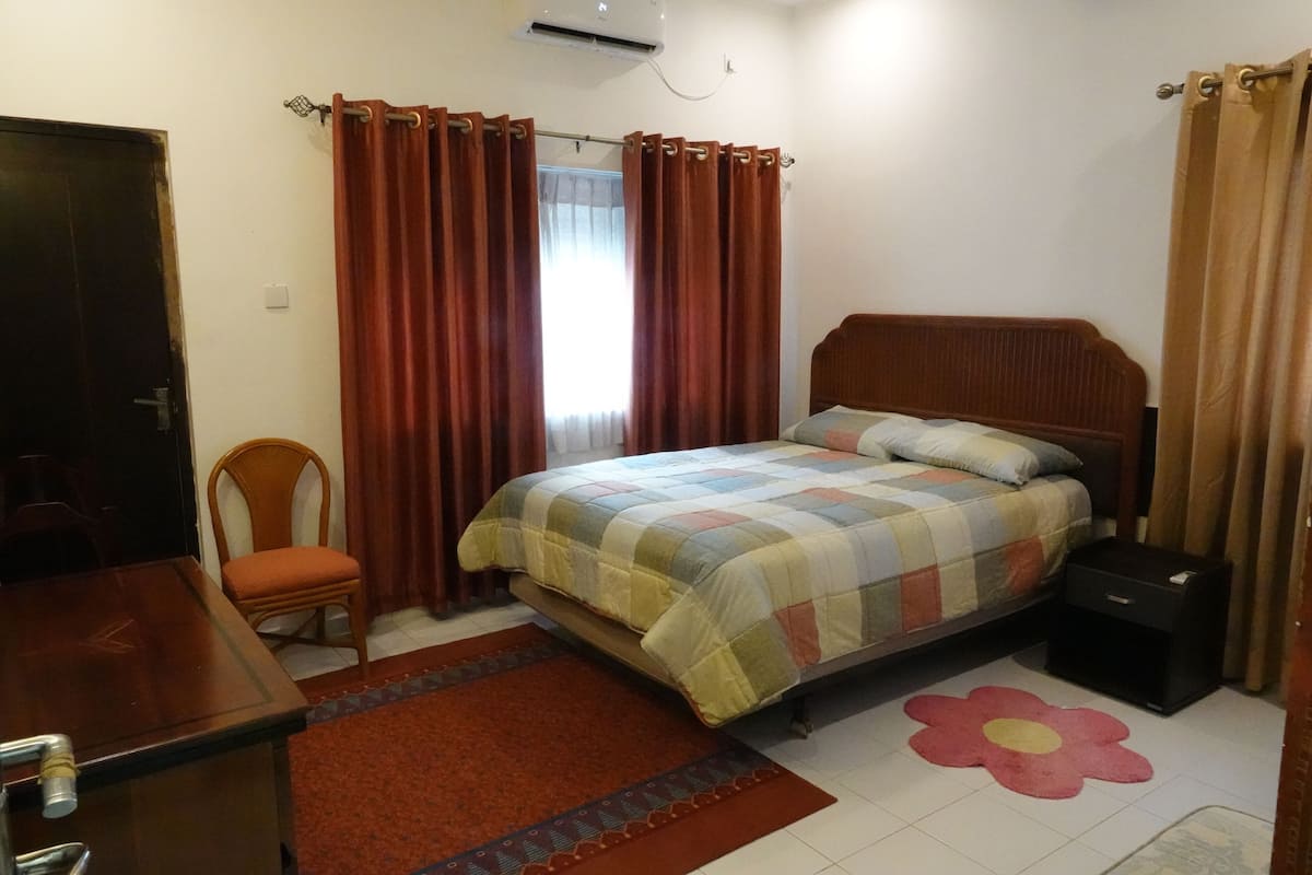 Double Room | Iron/ironing board, free WiFi