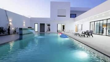 Piscine extérieure