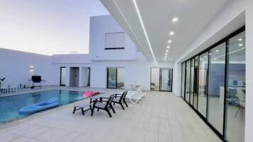 Piscine extérieure