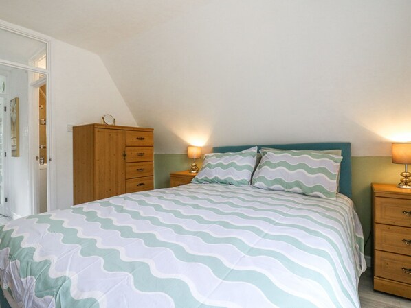 2 bedrooms, individually decorated, individually furnished, free WiFi