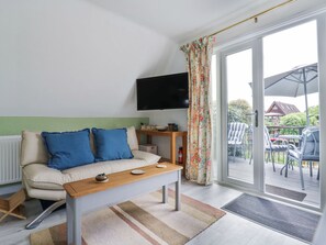 Living area - Kingfisher (Ely)