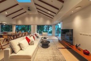 Villa, Bay View | Living area