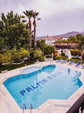 Outdoor pool - Palma Rosa Hotel (Camyuva)