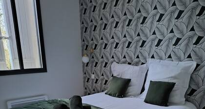 Maison privée proche de Saint-Emilion, bord de fleuve