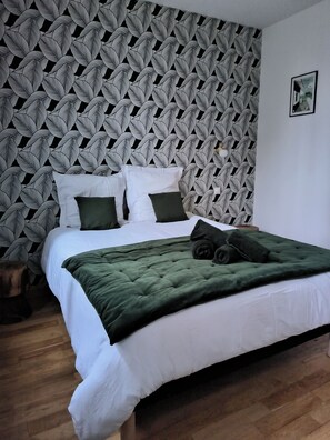2 habitaciones, tabla de planchar con plancha, wifi y ropa de cama 