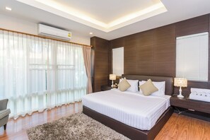 3 chambres, fer et planche à repasser, Wi-Fi, draps fournis