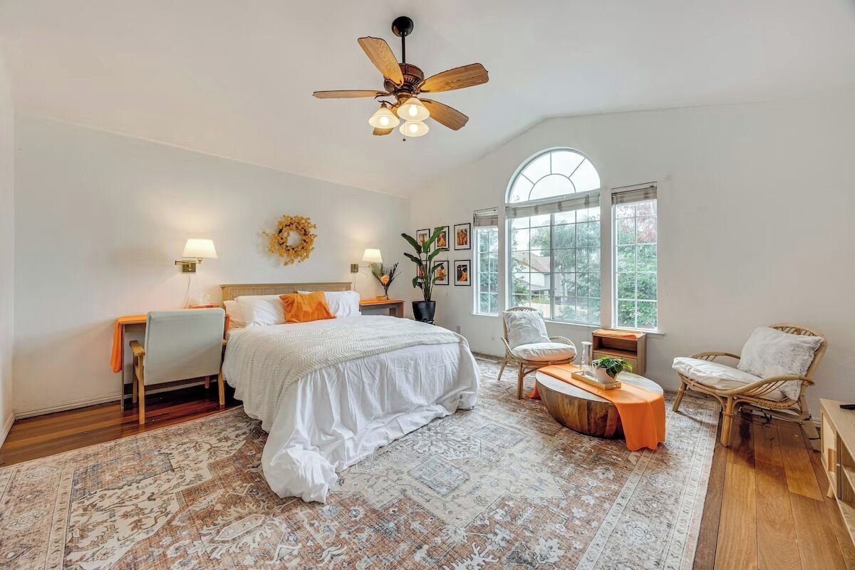 5 chambres, fer et planche à repasser, Wi-Fi, draps fournis