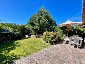 Unclassified image, 5 of 33, button