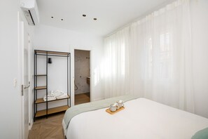 2 chambres, fer et planche Ă repasser, Wi-Fi gratuit, draps fournis