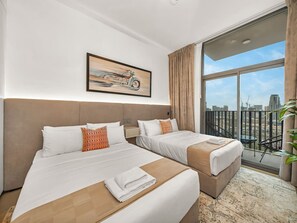 2 bedrooms, desk, iron/ironing board, WiFi
