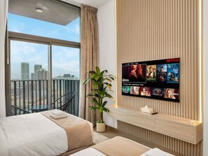 2 bedrooms, desk, iron/ironing board, WiFi