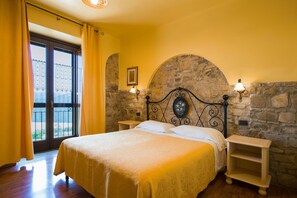 9 chambres, fer et planche Ă repasser, Wi-Fi gratuit