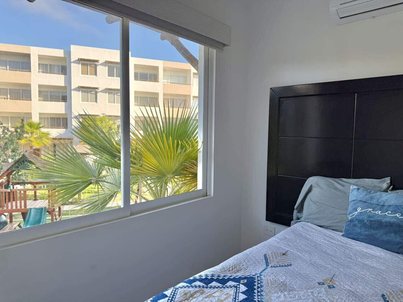 2 bedrooms, desk, iron/ironing board, WiFi