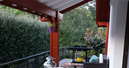 Inland Basque Country, house at the foot of the mountains and 30 minutes from the sea