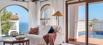 Exclusive Villa, Wonderful Garden, Private Heated Pool