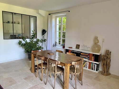 Centrally located house with garden