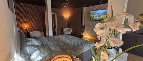 1 室のベッドルーム、WiFi、ベッドシーツ